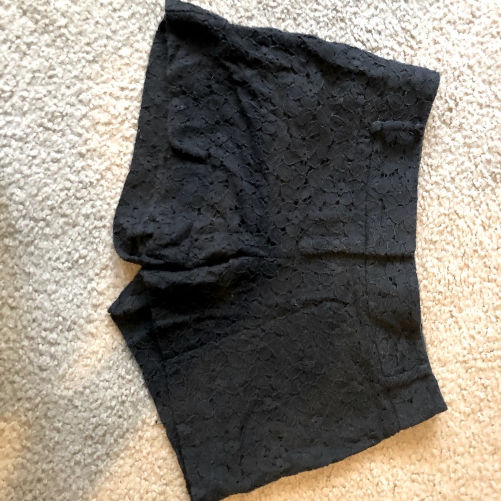 Loft lacy, black shorts